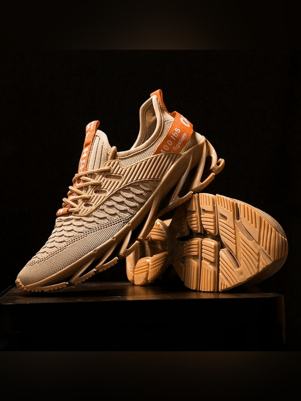 Men's Lightweight Tan Sneakers - Modern Breathable Design